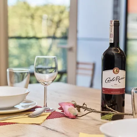 アパート Luxurious Ksiecia Witolda By Renters ヴロツワフ